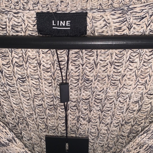LINE | cable Knit Sweater V Neck Size small - Picture 5 of 11